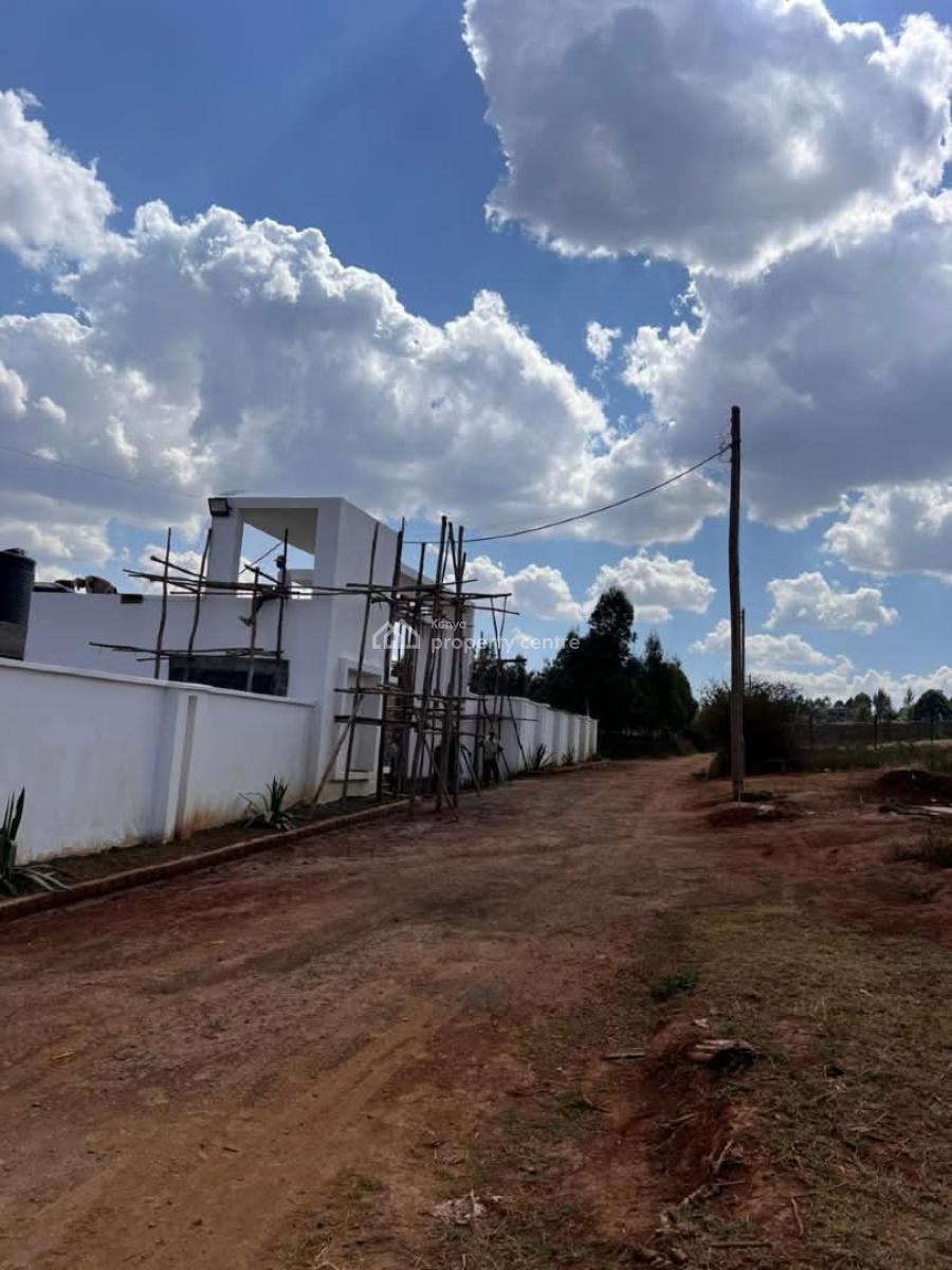 Beautiful 4bedroom Maisonette All Ensuite with Roof Terrace, 300m From The Tarmac Road, Kikuyu, Kiambu, House for Sale