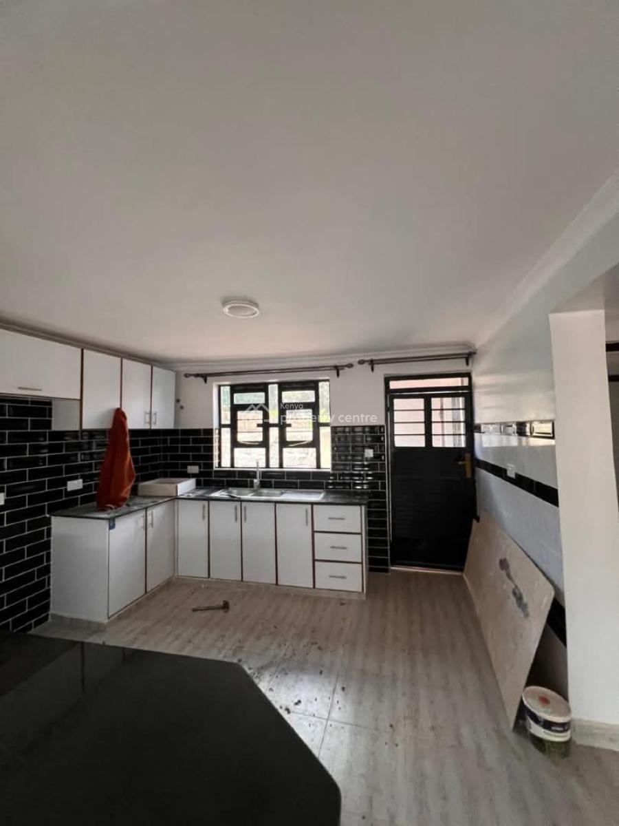 Beautiful 4bedroom Maisonette All Ensuite with Roof Terrace, 300m From The Tarmac Road, Kikuyu, Kiambu, House for Sale