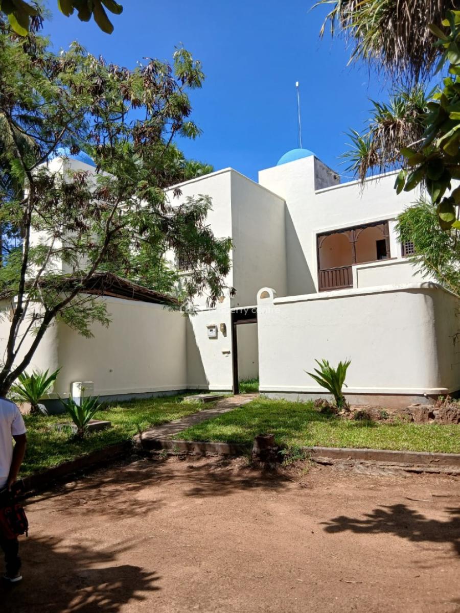 Beautiful Furnished 3 Bedroom Walking Distance to The Beach, Malindi Town, Malindi Beach, Malindi Town, Kilifi, Detached Bungalow for Sale