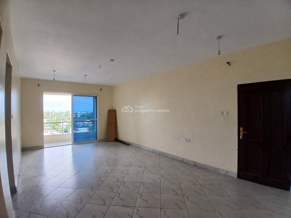 Spacious 2 Bedroom Apartment with Parking, Mall Area, Mtwapa, Kilifi, Apartment for Rent