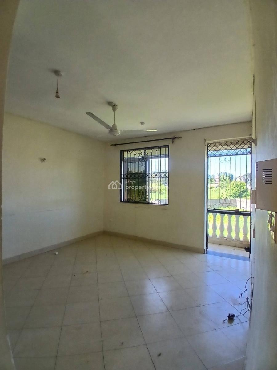 Spacious 1 Bedroom Apartment with Parking Space, Golden Key, Mtwapa, Kilifi, Apartment for Rent