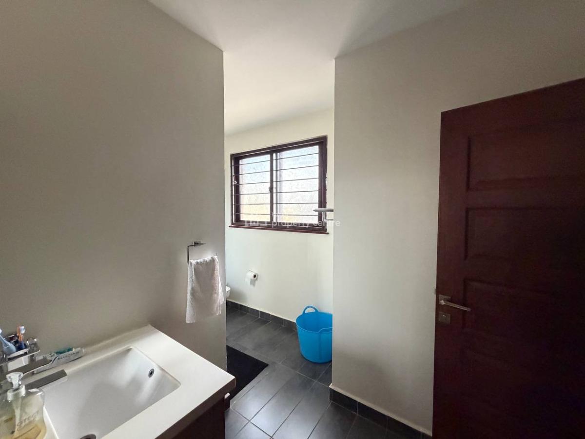 Luxury 4 Bedroom Villa with Dsq, Lavington, Nairobi, House for Sale