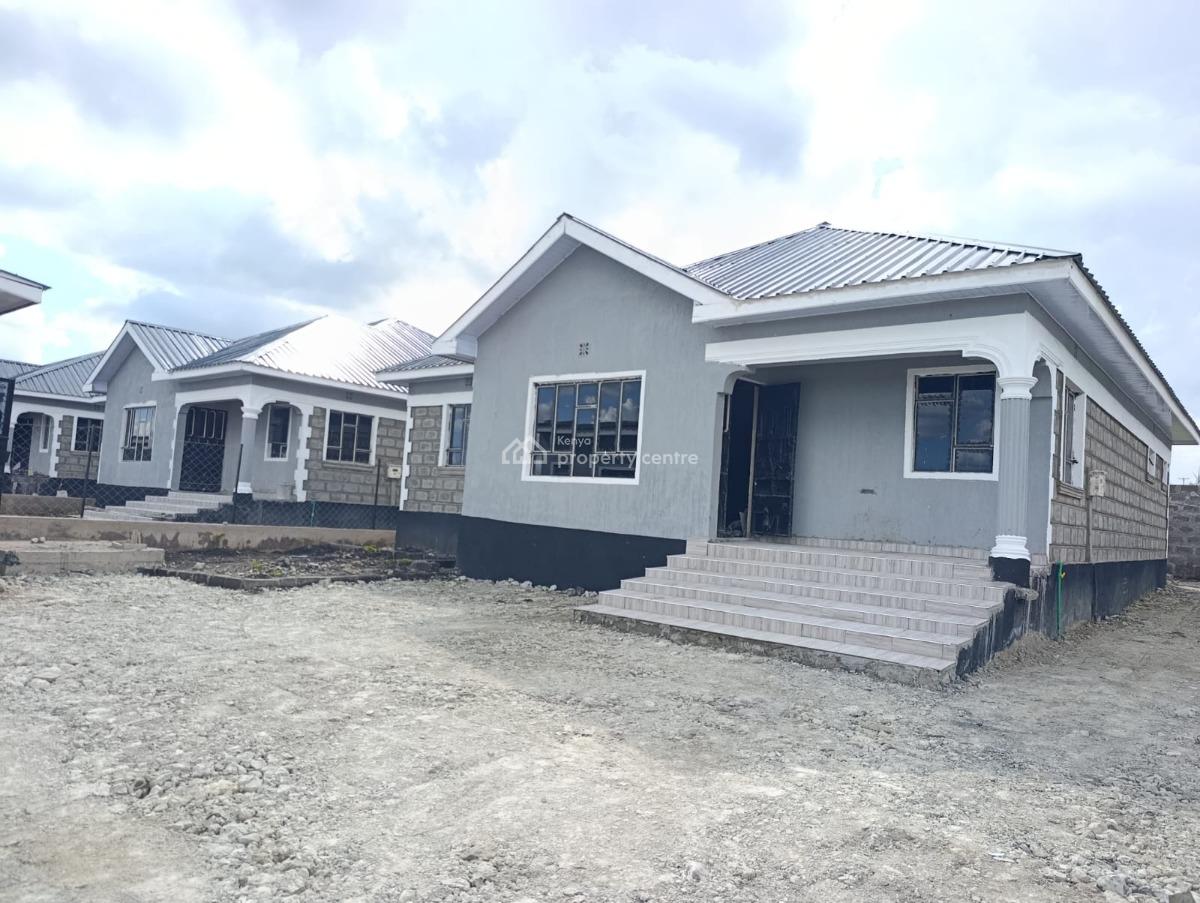 Modern 3 Bedroom All Ensuite Home + Sq, Yukos, Kitengela, Kajiado, House for Sale