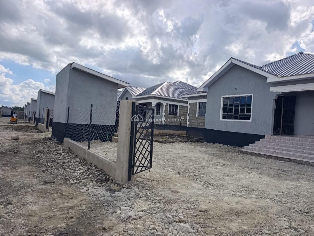 Modern 3 Bedroom All Ensuite Home + Sq, Yukos, Kitengela, Kajiado, House for Sale