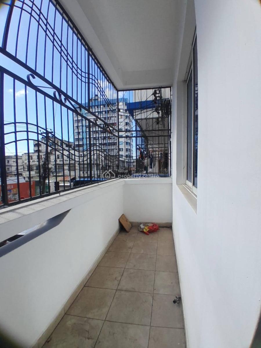 Spacious 3 Bedroom Apartment with Master, Stadium, Magogoni, Mombasa, Apartment for Rent