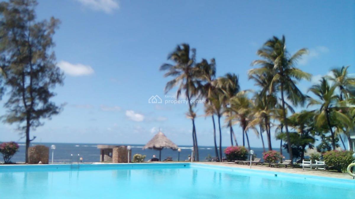 Elegant Beachfront 1-bedroom Apartment  in Oasis Village, Mali, Casuarina Road, Malindi Town, Kilifi, Apartment for Sale