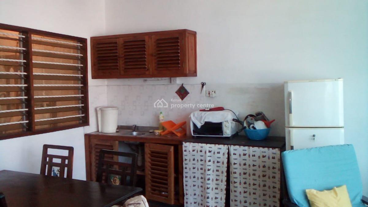 Elegant Beachfront 1-bedroom Apartment  in Oasis Village, Mali, Casuarina Road, Malindi Town, Kilifi, Apartment for Sale
