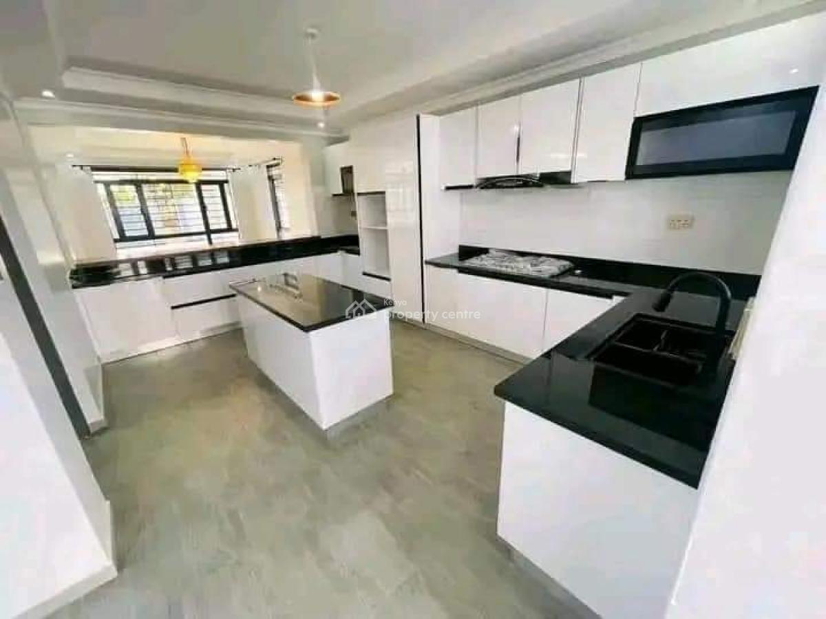 Ruiru 4 Bedroom House All En-suite House with a Sq. Located Wi, Ruiru, Ruiru, Kiambu, Townhouse for Sale
