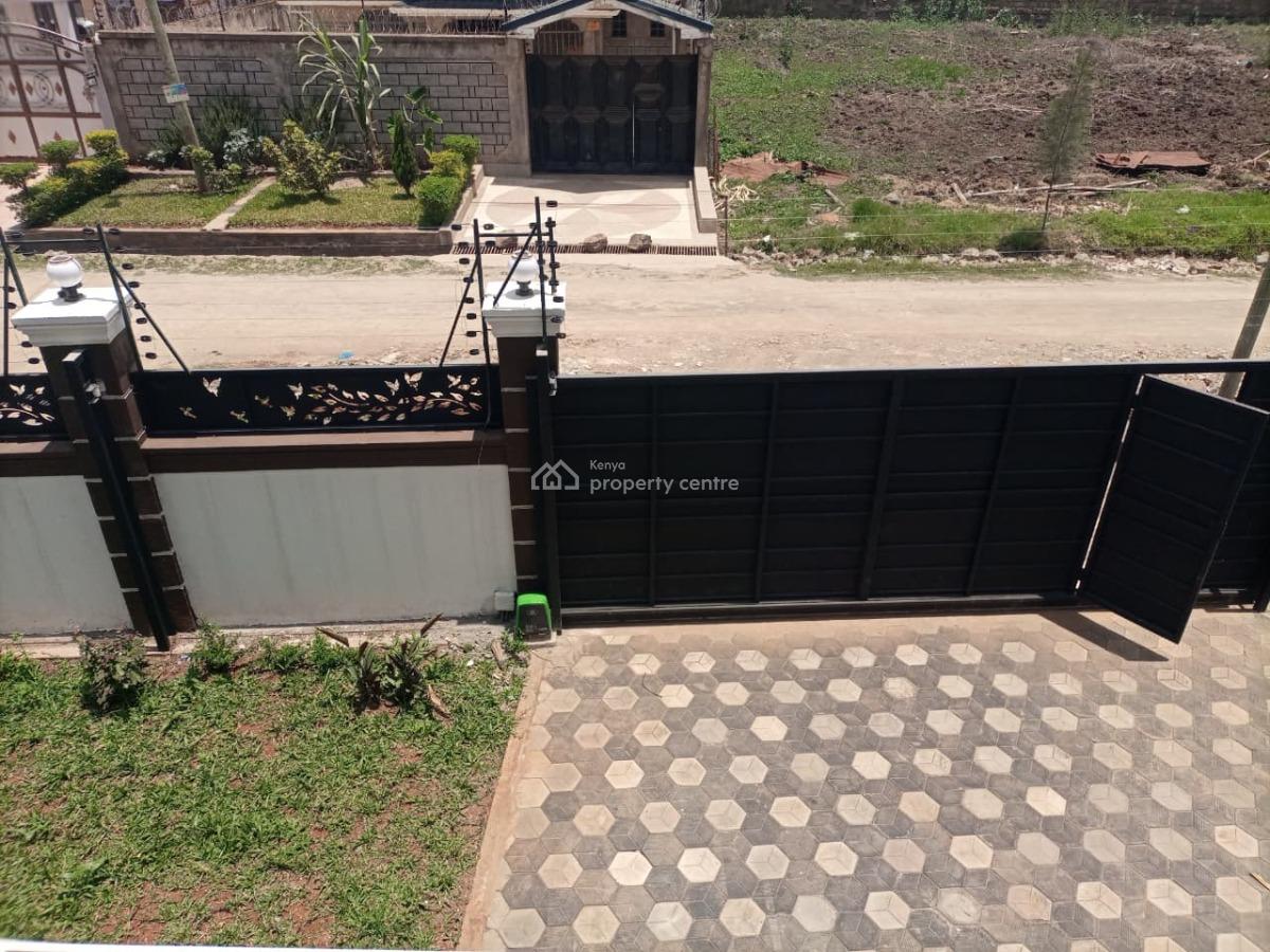 4 Bedroom Hse with Sq and Attic All Ensuite Membley Estate  with Moder, Ruiru, Ruiru, Kiambu, Townhouse for Sale