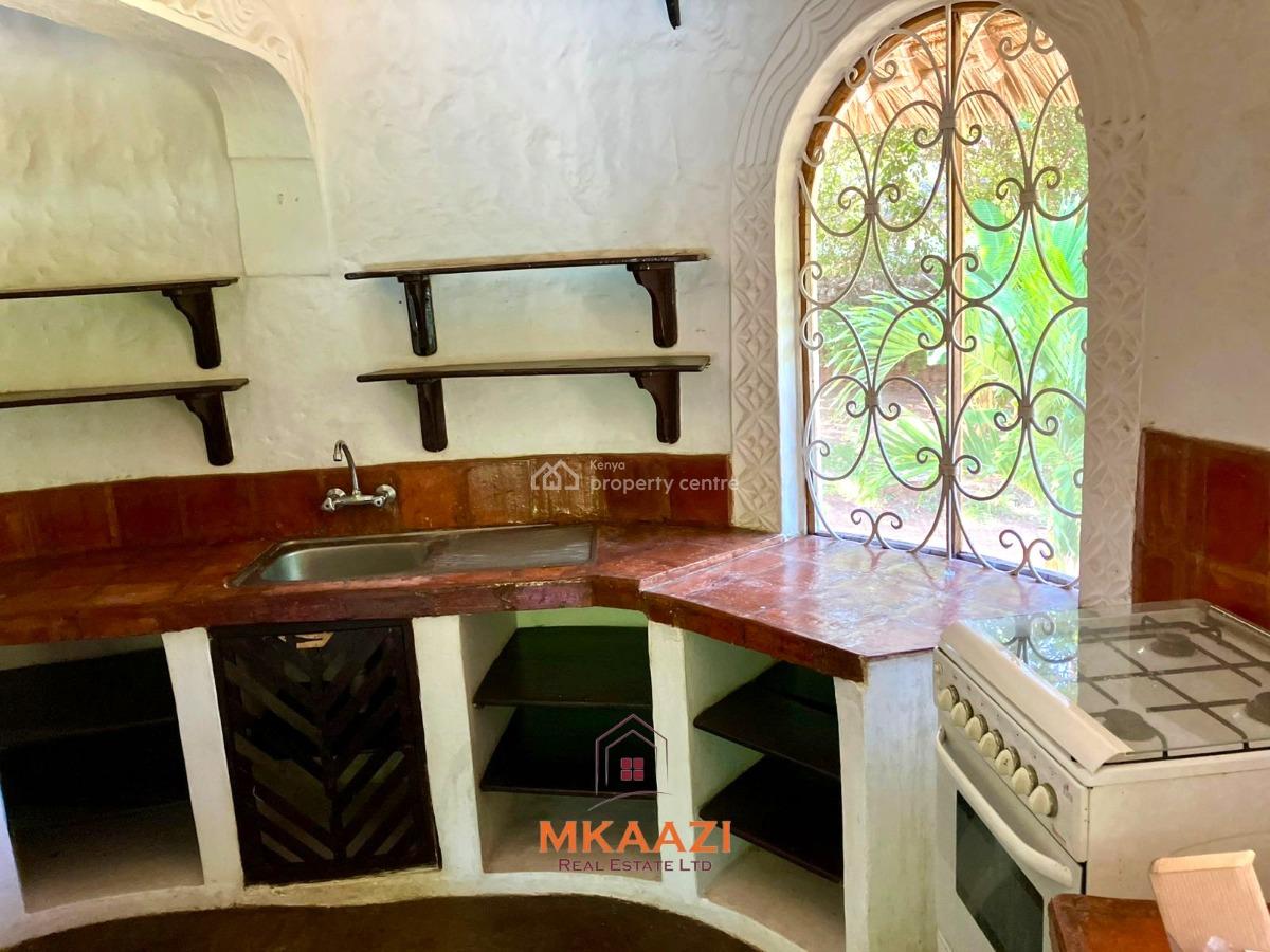 Elegant 3-bedroom Coastal Residence with Private Compound and Pool, P.k Estate, Malindi Town, Kilifi, House for Rent