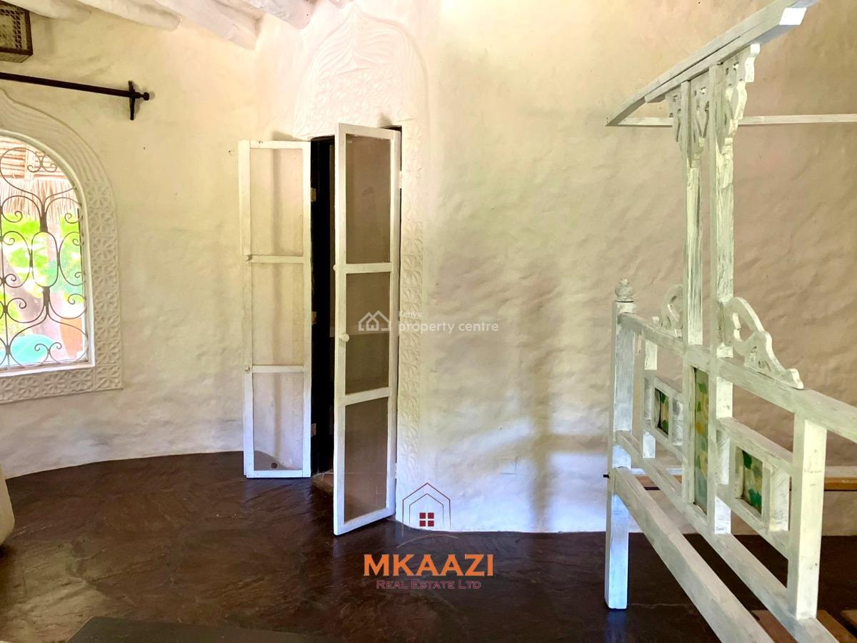 Elegant 3-bedroom Coastal Residence with Private Compound and Pool, P.k Estate, Malindi Town, Kilifi, House for Rent