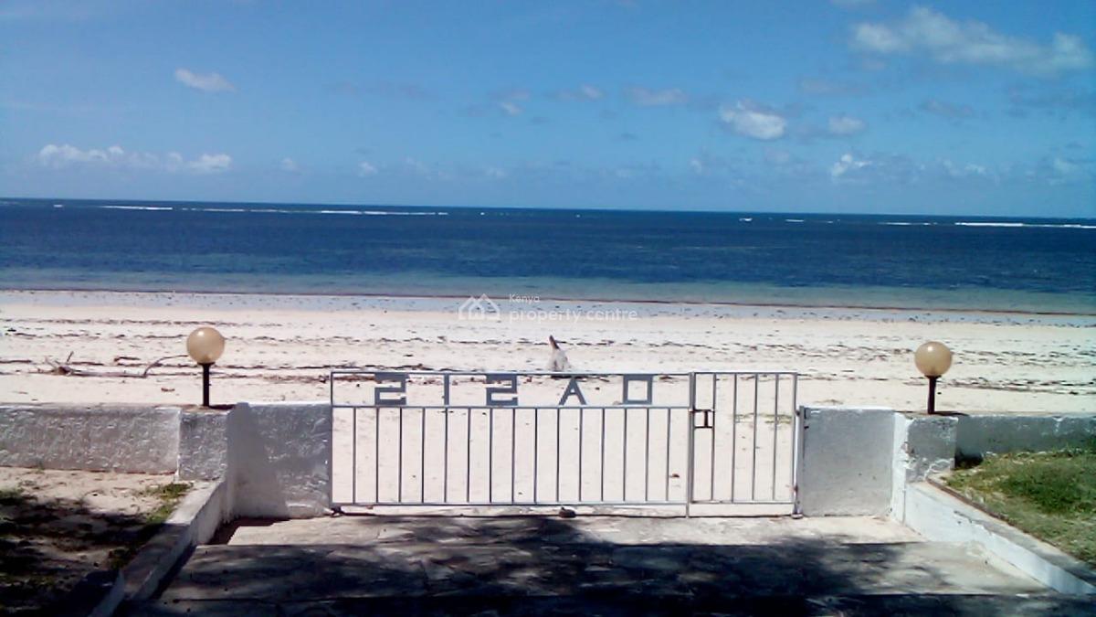 Luxury Beachfront 2-bedroom in Oasis Village Malindi, Silversand Rd, Malindi Town, Kilifi, Apartment Short Let