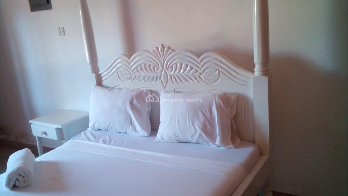 Luxury Beachfront 2-bedroom in Oasis Village Malindi, Silversand Rd, Malindi Town, Kilifi, Apartment Short Let