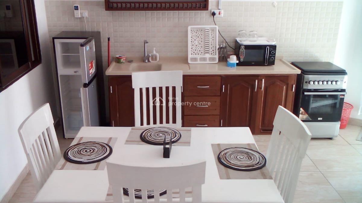 Luxury Beachfront 2-bedroom in Oasis Village Malindi, Silversand Rd, Malindi Town, Kilifi, Apartment Short Let