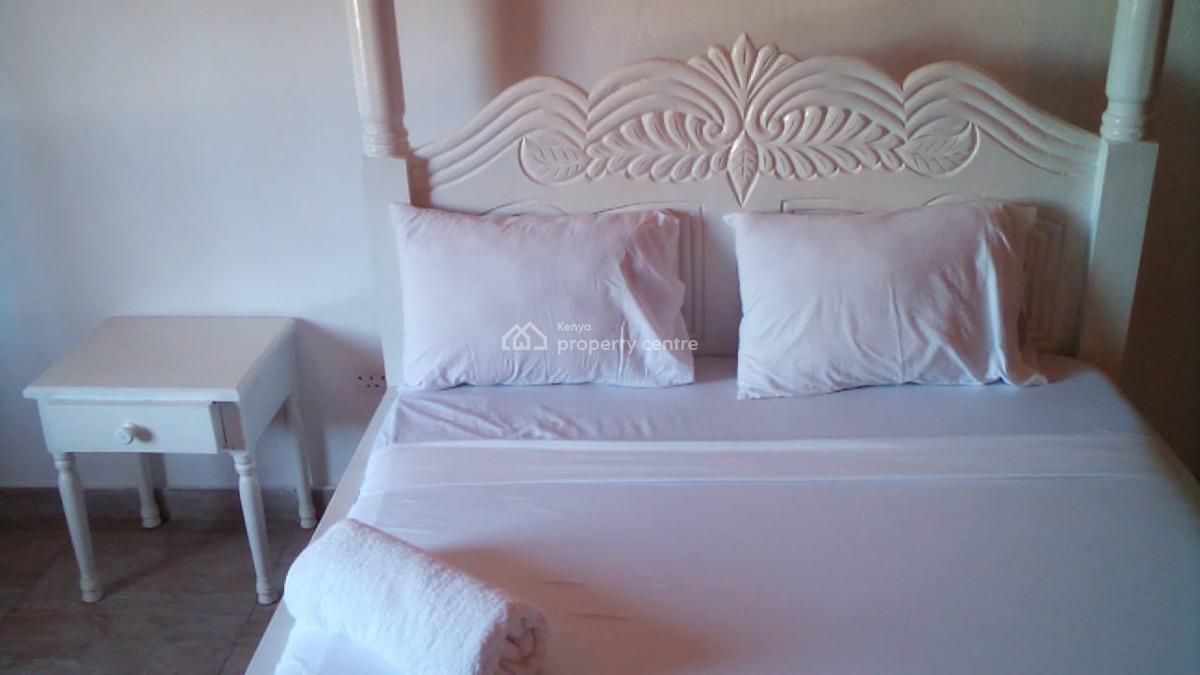Luxury Beachfront 2-bedroom in Oasis Village Malindi, Silversand Rd, Malindi Town, Kilifi, Apartment Short Let