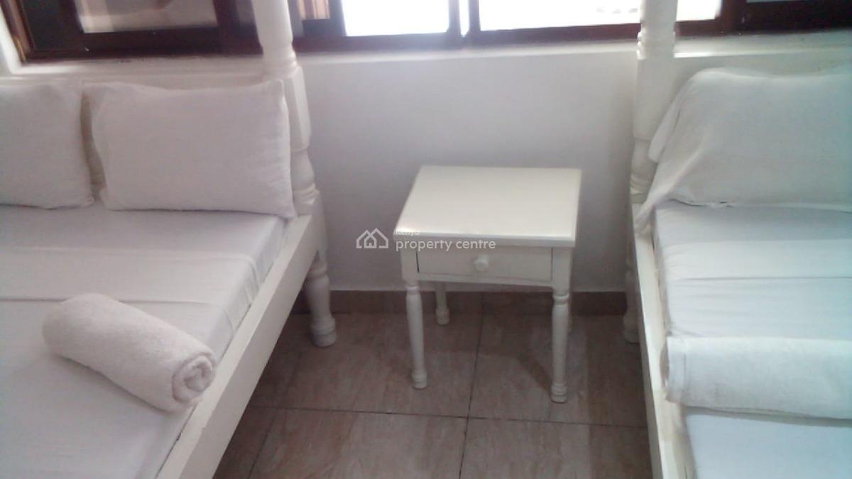 Luxury Beachfront 2-bedroom in Oasis Village Malindi, Silversand Rd, Malindi Town, Kilifi, Apartment Short Let