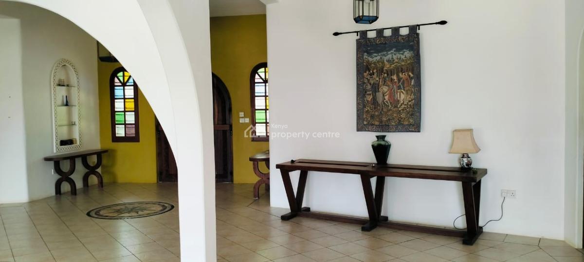 4 Bedrooms Ensuite Sitting on 4acres of Land Beach Front Located in Wa, Watamu, Watamu, Kilifi, Townhouse for Sale