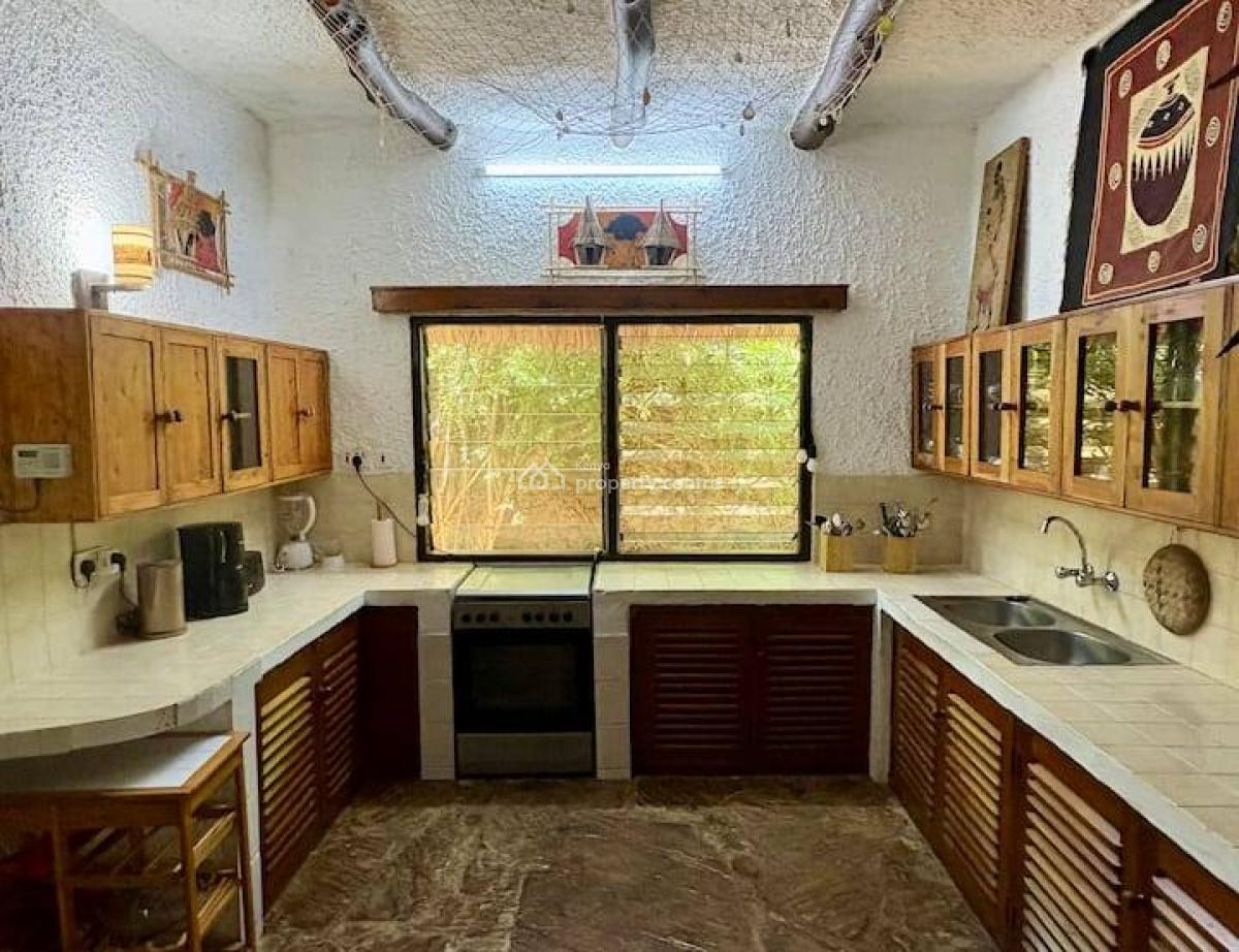 Exclusive Villa, La Marina, Mtwapa, Kilifi, House for Sale