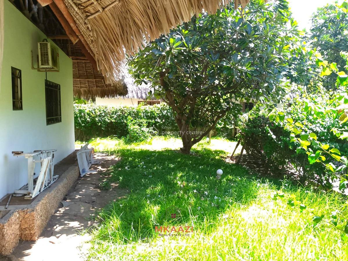 Elegant 4-bedroom Coastal Villa, Marine Park Road, Malindi Town, Kilifi, House for Sale