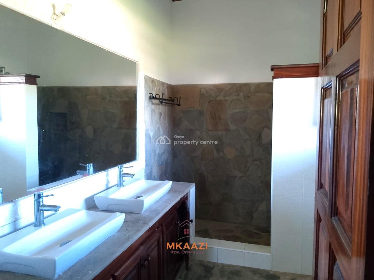 Elegant 4-bedroom Coastal Villa, Marine Park Road, Malindi Town, Kilifi, House for Sale