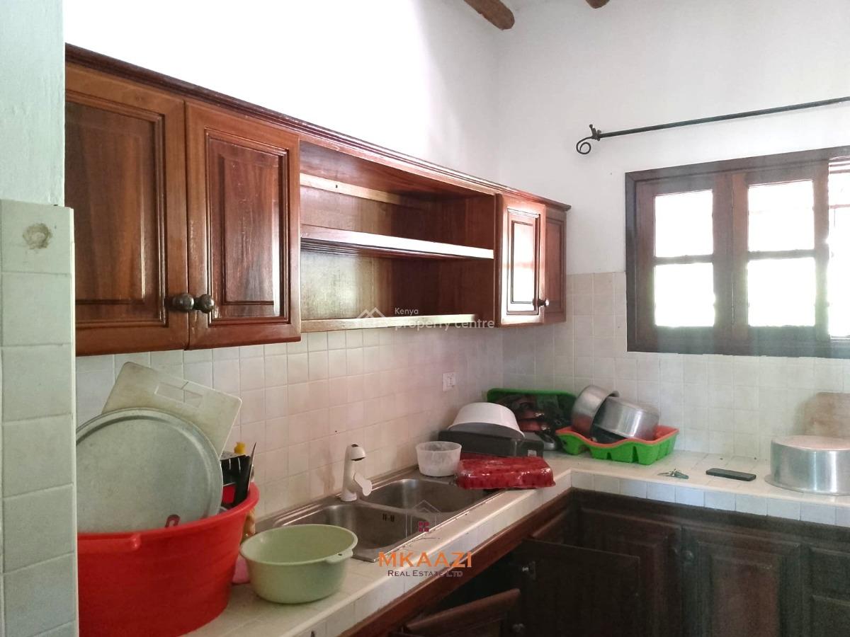Elegant 4-bedroom Coastal Villa, Marine Park Road, Malindi Town, Kilifi, House for Sale