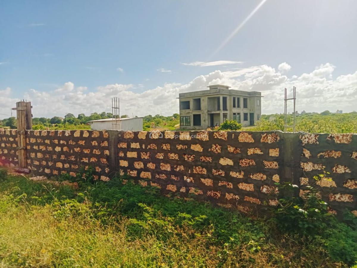 1 Acre 3 Row From The Beach Near Kilifi Bay Beach Resort in Kilifi-bof, Bofa Kilifi, Malindi Town, Kilifi, Mixed-use Land for Sale