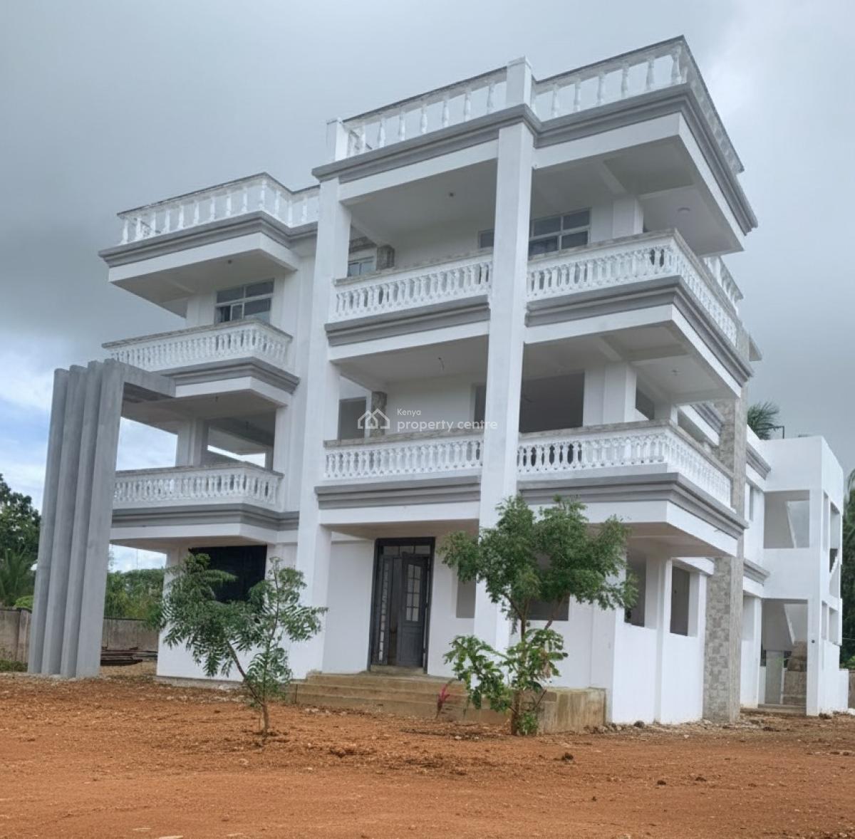 6 Bedroom Villa Located in a Master Planned Golf Resort in Diani, Keny, Diani Ukunda, Ukunda, Kwale, Townhouse for Sale