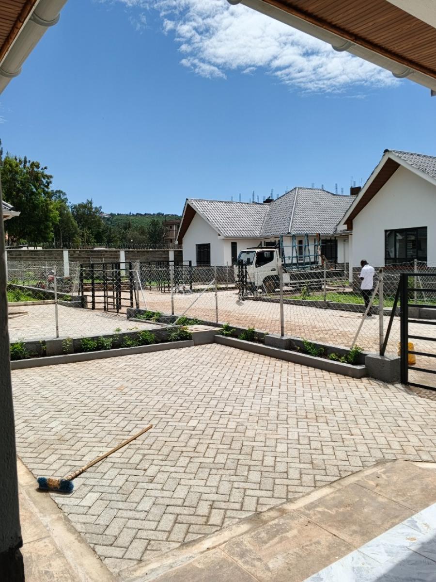 Newly-built 3 Bedroom Bungalows in Gated Community, Riat Airport, Central Kisumu, Kisumu, Detached Bungalow for Sale