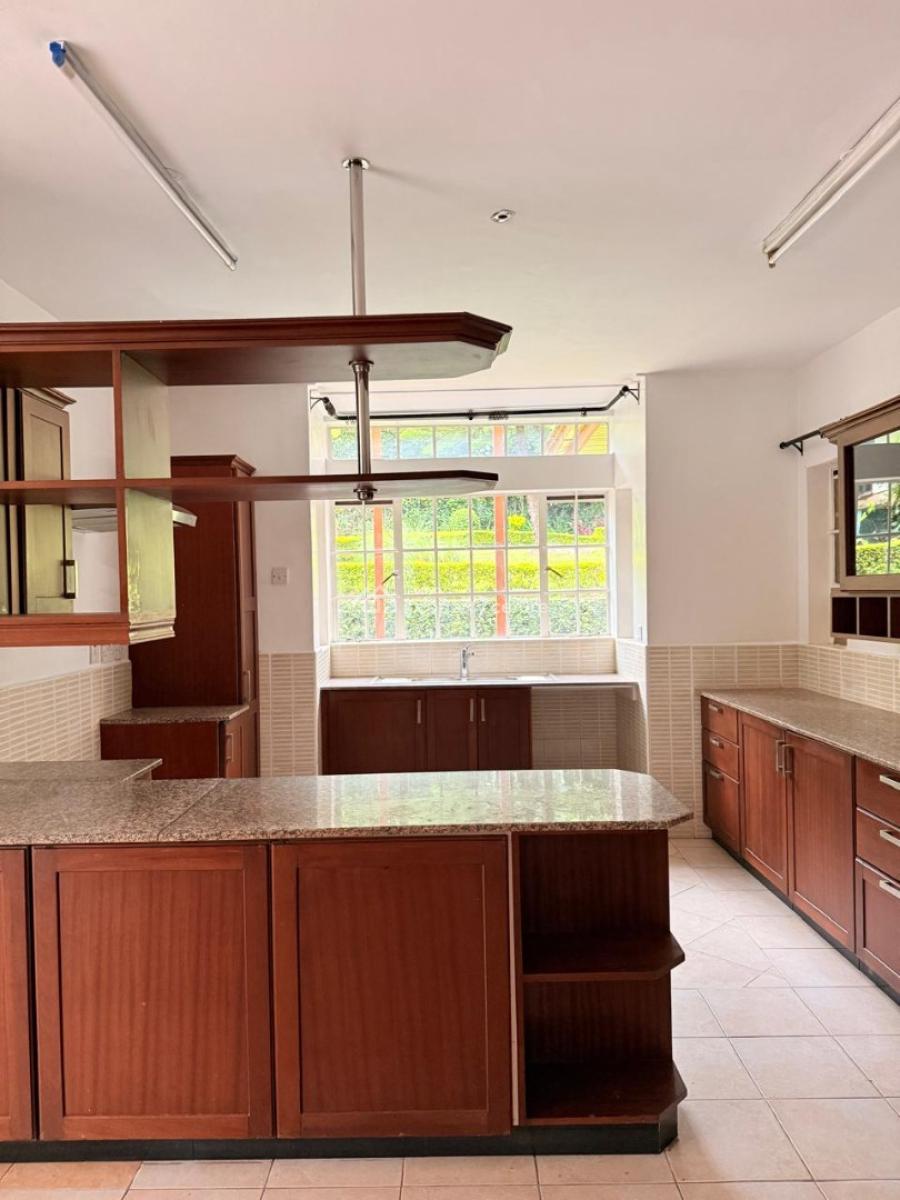 5 Bedroom Town House in a Gated Community on Lone Tree Road, Opposite Rosslyn Riviera Mall, Rosslyn, Westlands, Nairobi, House for Rent