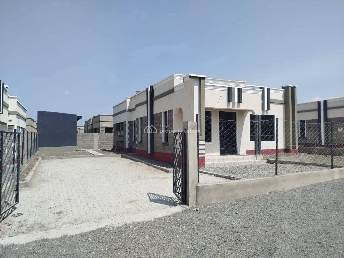 Luxury 3-bedroom All Ensuite Bungalows with a Dsq, Acacia, Yukos, Kitengela, Kajiado, House for Sale