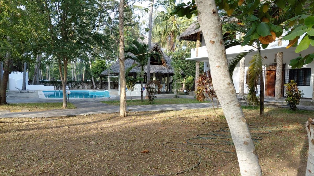 5 Bedroom in Garoda Watamu 1 Acre Plot and Large Swimming Pool Asking, Watamu Garoda, Watamu, Kilifi, Townhouse for Sale