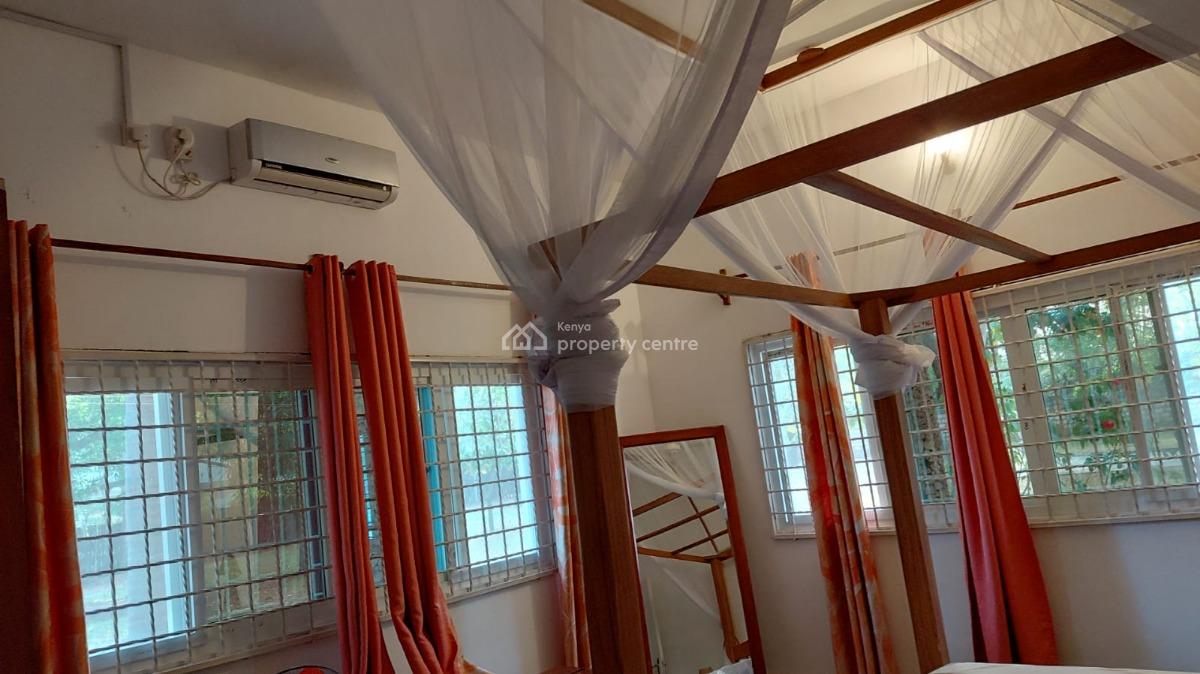 5 Bedroom in Garoda Watamu 1 Acre Plot and Large Swimming Pool Asking, Watamu Garoda, Watamu, Kilifi, Townhouse for Sale
