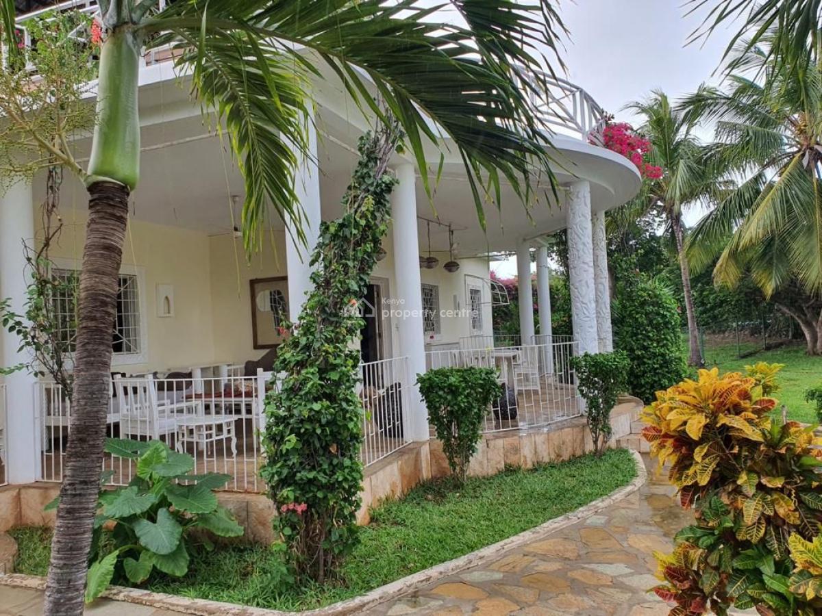 4 Bedroom House Sitting on 1/2 Acre Plot in Malindi Causorina. Ample P, Malindi Kilifi, Malindi Town, Kilifi, Townhouse for Sale
