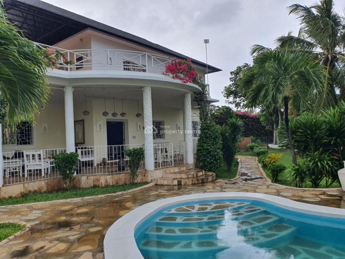 4 Bedroom House Sitting on 1/2 Acre Plot in Malindi Causorina. Ample P, Malindi Kilifi, Malindi Town, Kilifi, Townhouse for Sale