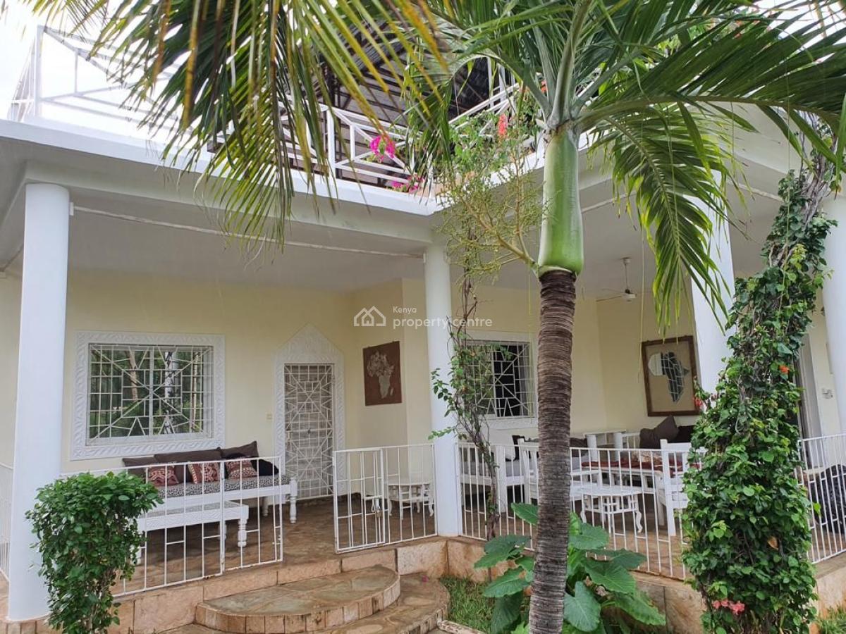 4 Bedroom House Sitting on 1/2 Acre Plot in Malindi Causorina. Ample P, Malindi Kilifi, Malindi Town, Kilifi, Townhouse for Sale