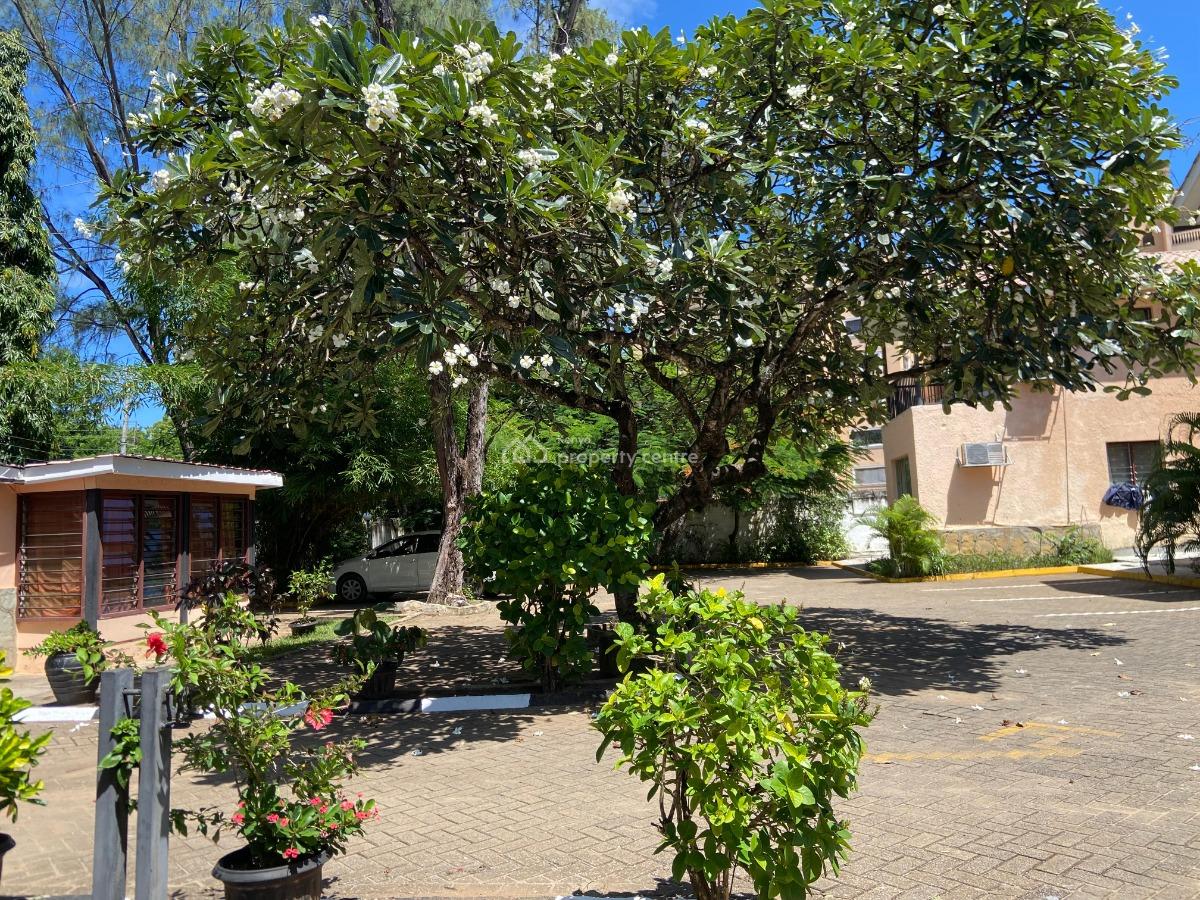 Hotel Villas Near The Beach, Bungalow Road, Nyali Beach Area, Nyali, Mombasa, Hotel / Guest House for Sale