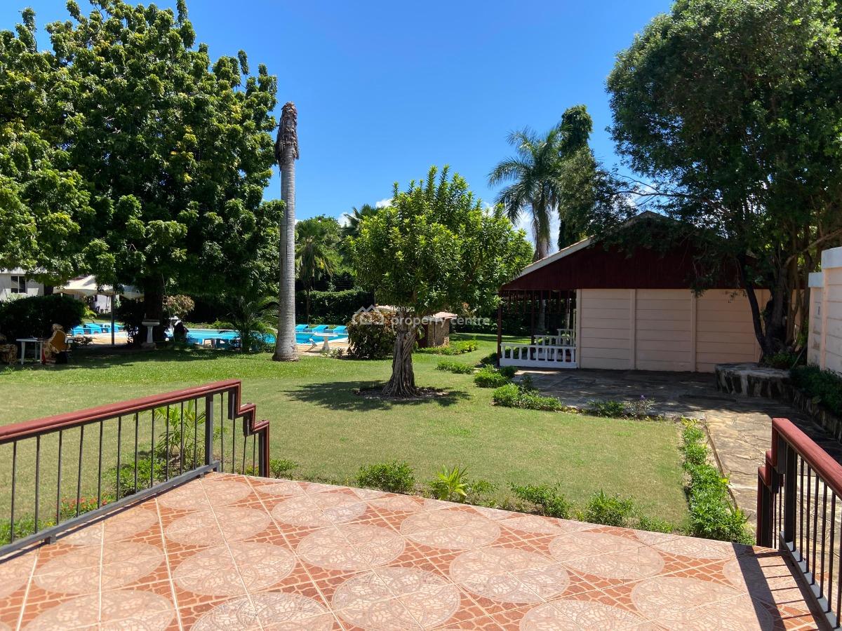 Hotel Villas Near The Beach, Bungalow Road, Nyali Beach Area, Nyali, Mombasa, Hotel / Guest House for Sale