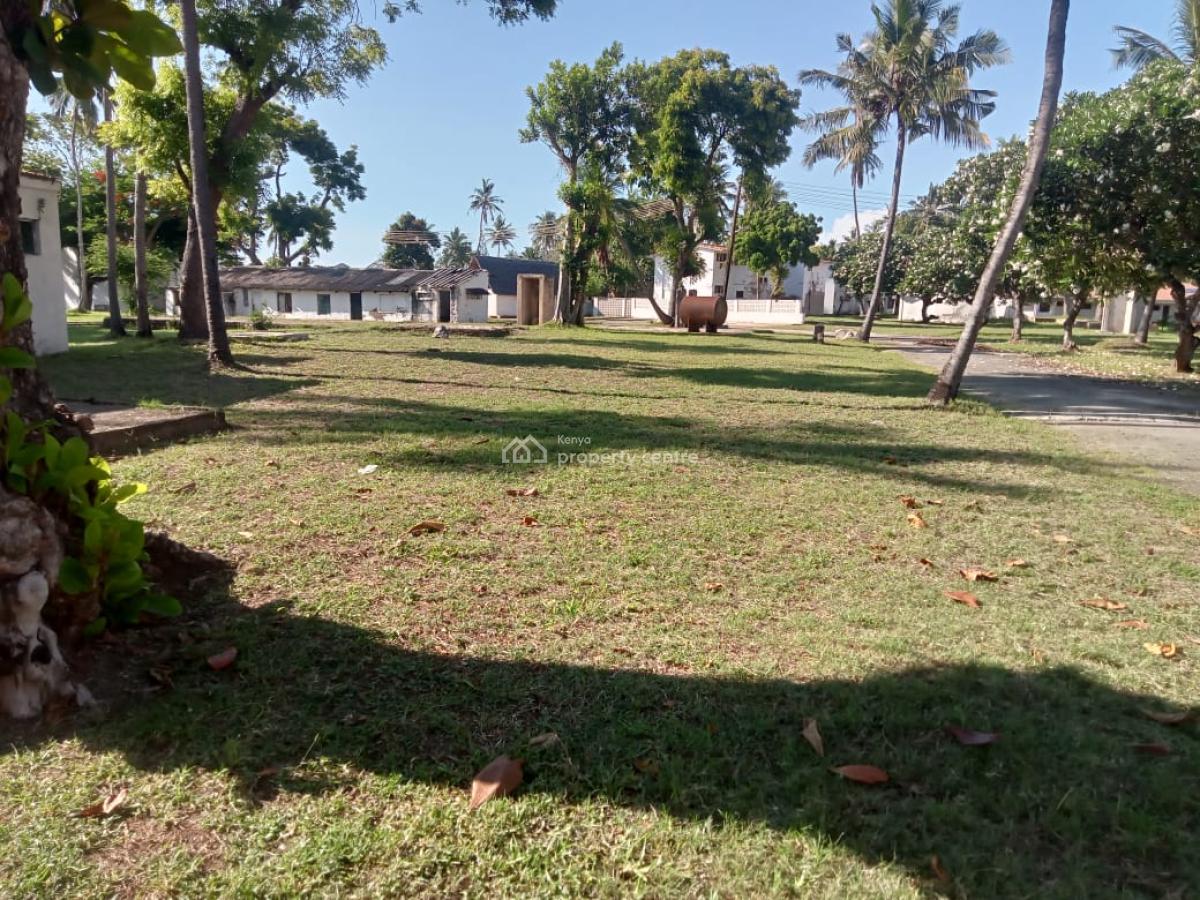 200 Rooms Mombasa Beach Hotel Sitting on a 14 Acres Beachfront Propert, Mombasa, Nyali, Mombasa, Hotel / Guest House for Sale