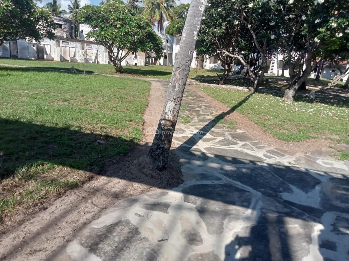 200 Rooms Mombasa Beach Hotel Sitting on a 14 Acres Beachfront Propert, Mombasa, Nyali, Mombasa, Hotel / Guest House for Sale