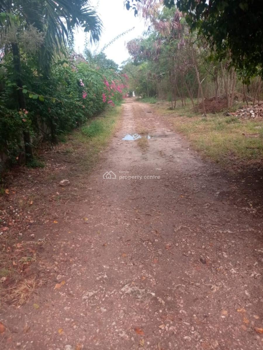 3 Star Beachfront Resort Property Sitting on a White Sandy 2., Diani Beach, Ukunda, Kwale, Hotel / Guest House for Sale