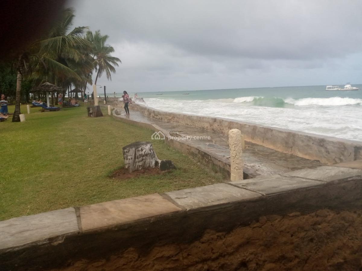 3 Star Beachfront Resort Property Sitting on a White Sandy 2., Diani Beach, Ukunda, Kwale, Hotel / Guest House for Sale