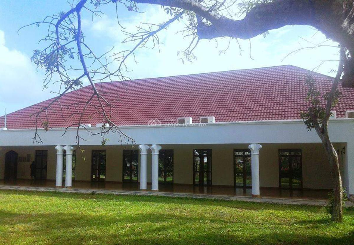 4 Star Beach Hotel with 191 Rooms in Diani Beach-kenyan Coast  Sitting, Diani Beach, Ukunda, Kwale, Hotel / Guest House for Sale