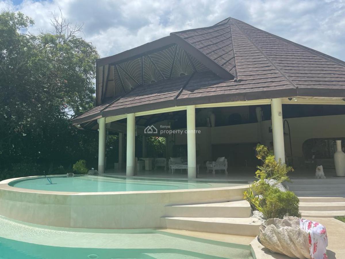 5 Bedrooms Villa Sitting on a Half Acre Beachfront Property, Ukunda Diani, Ukunda, Kwale, Townhouse for Sale