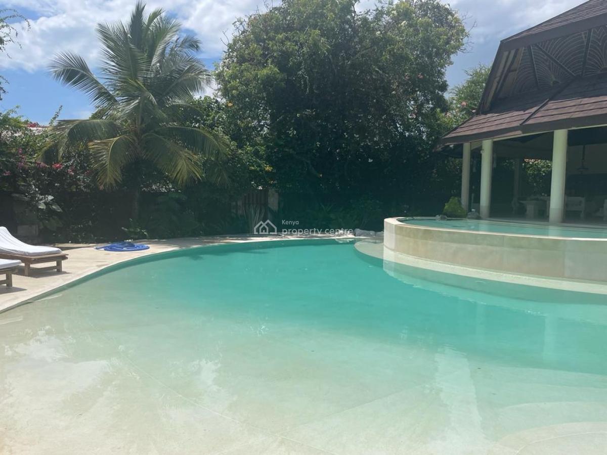 5 Bedrooms Villa Sitting on a Half Acre Beachfront Property, Ukunda Diani, Ukunda, Kwale, Townhouse for Sale