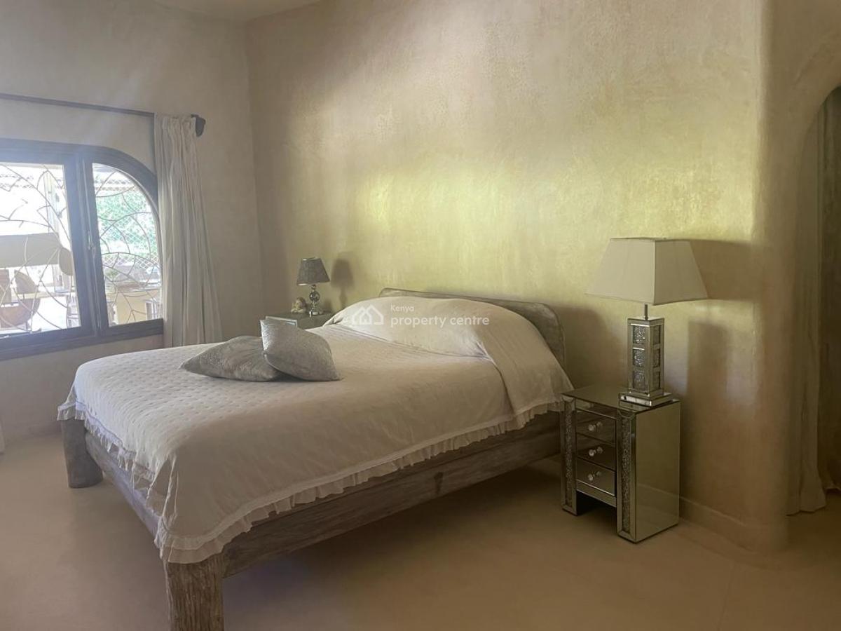 5 Bedrooms Villa Sitting on a Half Acre Beachfront Property, Ukunda Diani, Ukunda, Kwale, Townhouse for Sale