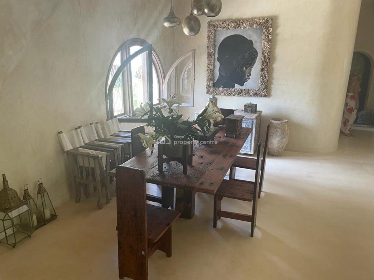 5 Bedrooms Villa Sitting on a Half Acre Beachfront Property, Ukunda Diani, Ukunda, Kwale, Townhouse for Sale