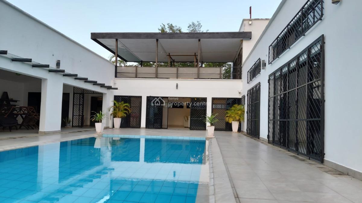 4 Bedrooms Sitting on 1/2 of an Acre Plot with a Very Big Garage for 5, Kilifi Watamu, Watamu, Kilifi, Townhouse for Sale