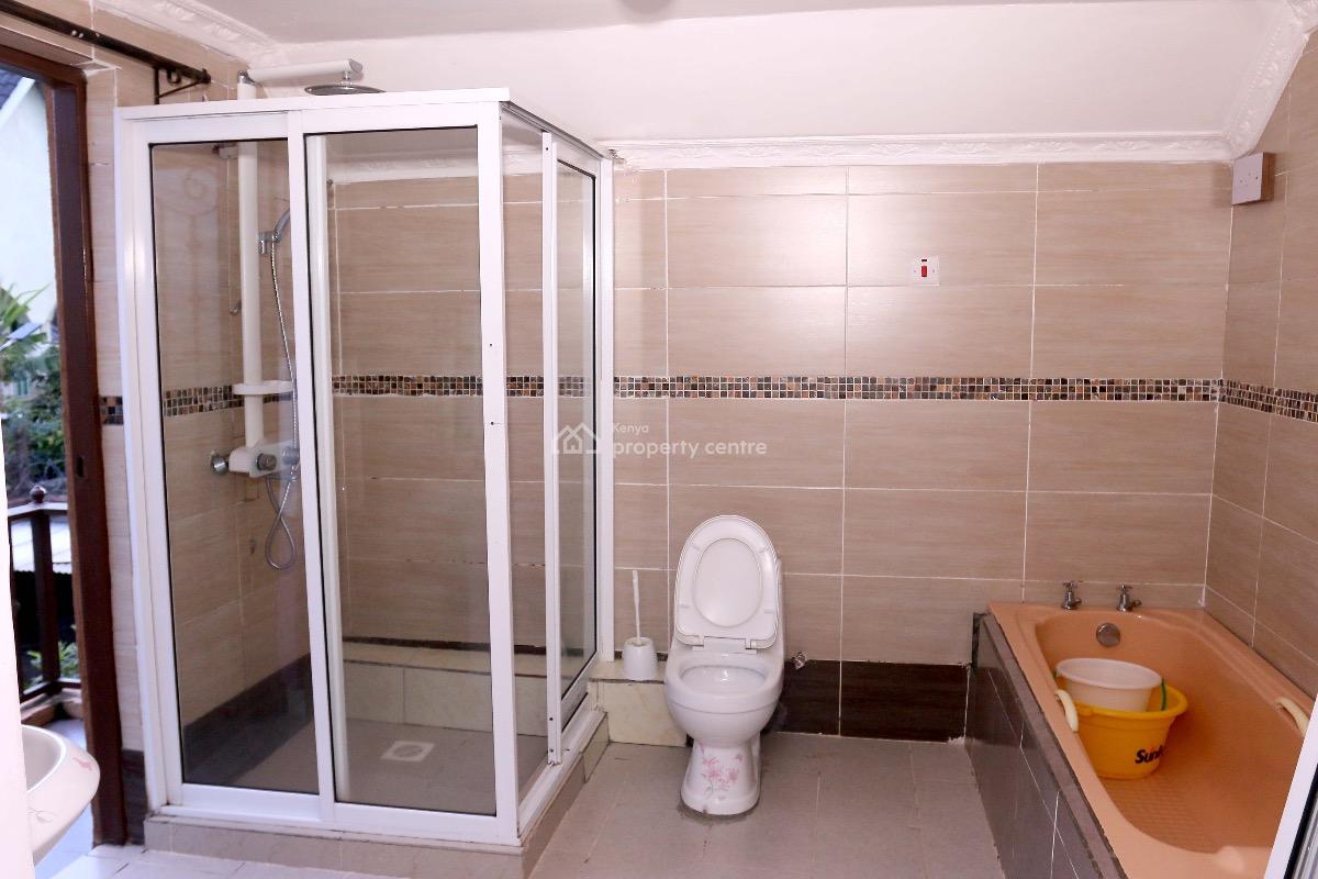 Five Bedroom Stand Alone Townhouse in Ruiru Along Eastern Bypass, Eastern Bypass, Ruiru, Kiambu, Townhouse for Sale