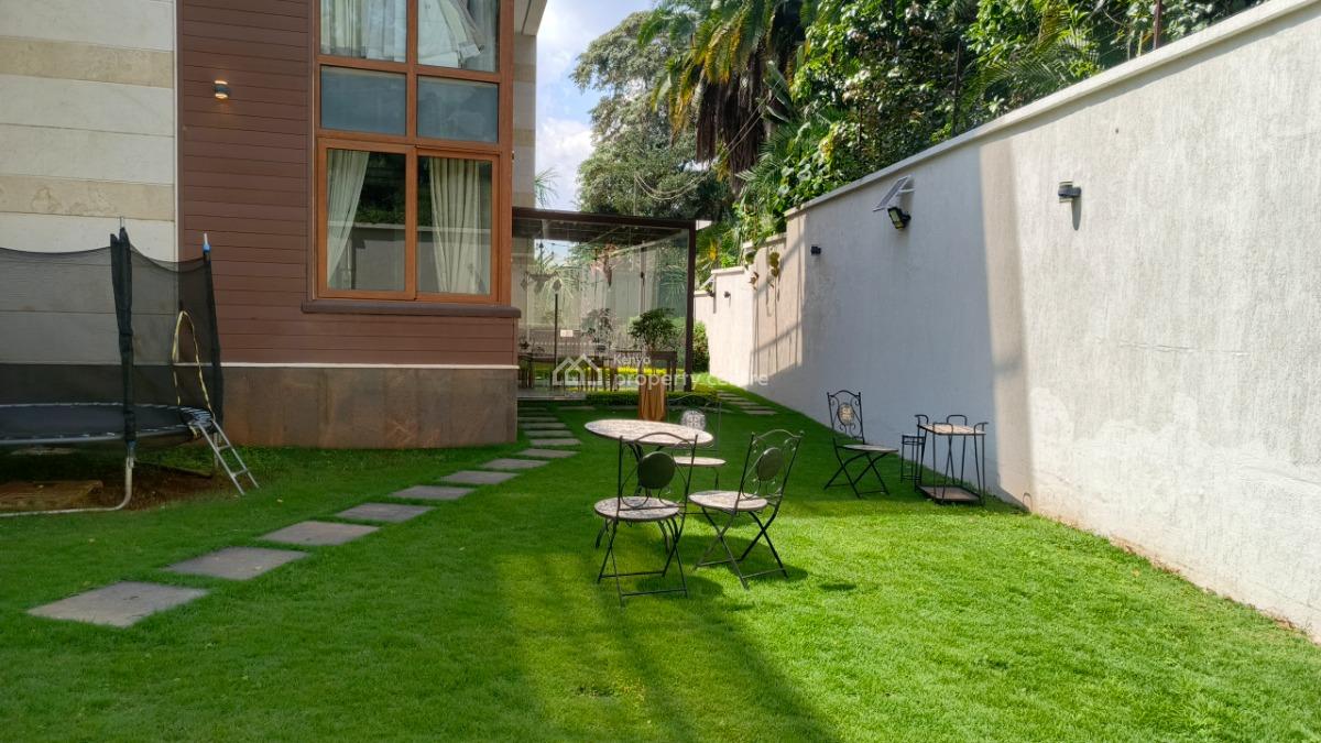 an Executive Spacious 5 Bedroom Townhouse Fully Furnished Plus Dsq, Lavington, Nairobi, House for Sale