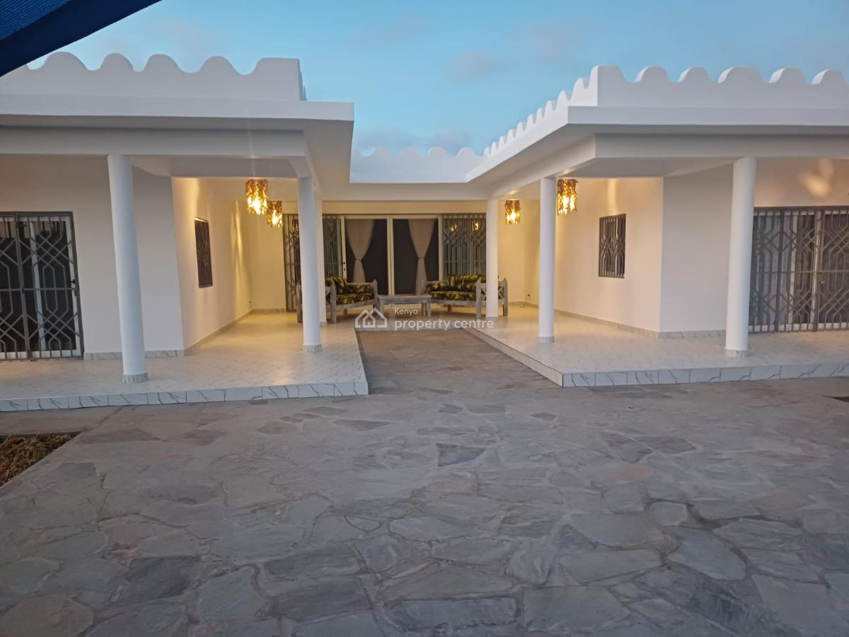 Watamu Kilifi  2 Bedroom Villa Big Dinning Area and Kitchen Sitting on, Watamu, Watamu, Kilifi, Townhouse for Sale